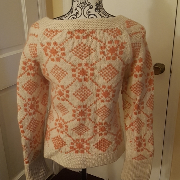 Handknit sweater - Picture 2 of 6